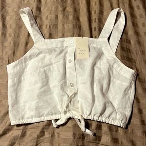Woman’s white Tank Top button up w/tie